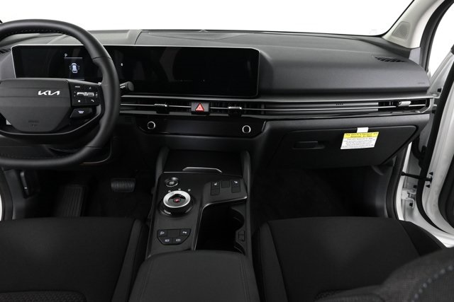 2026 Kia Sportage Hybrid S photo 9