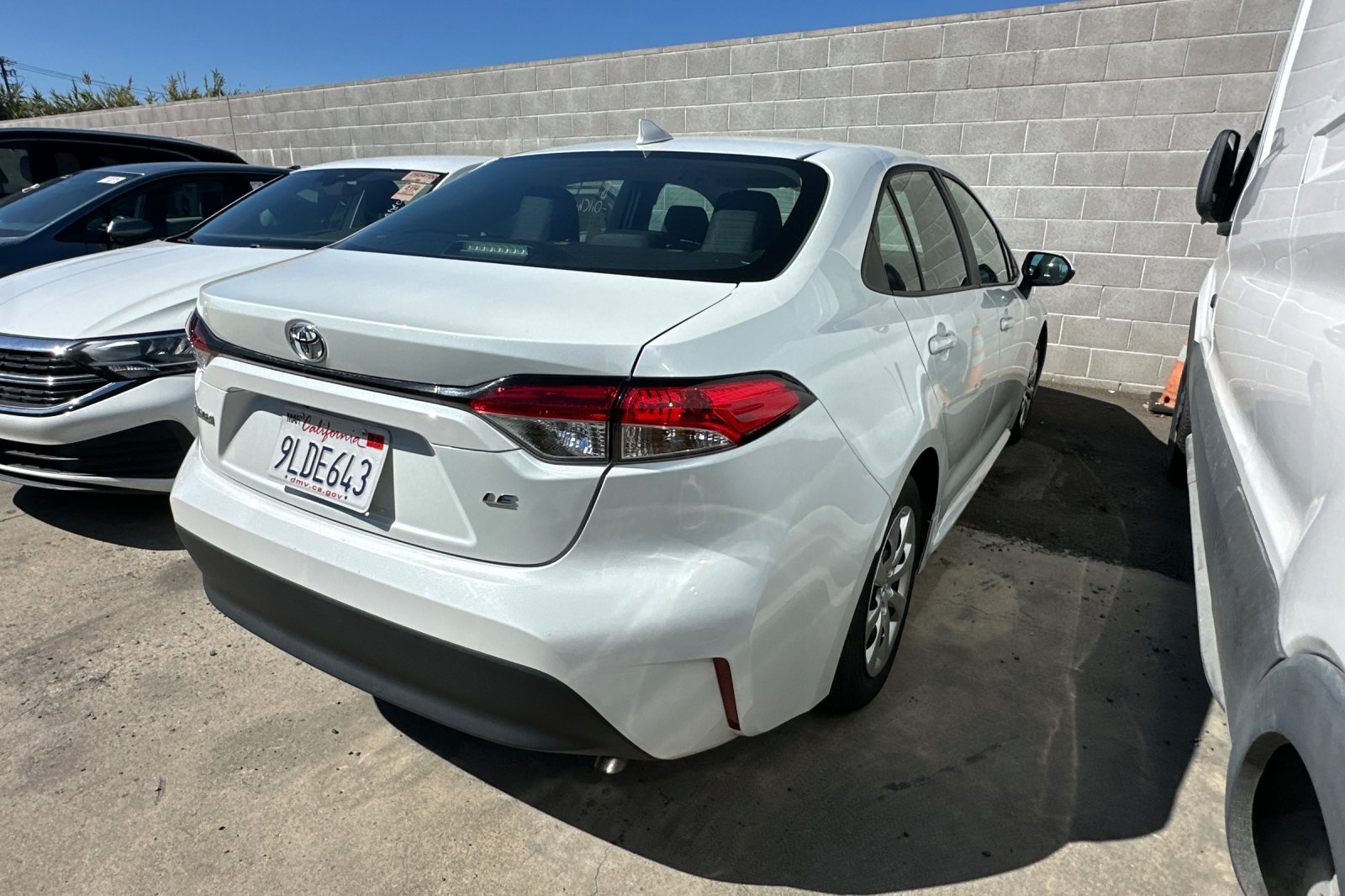 2024 Toyota Corolla LE photo 2