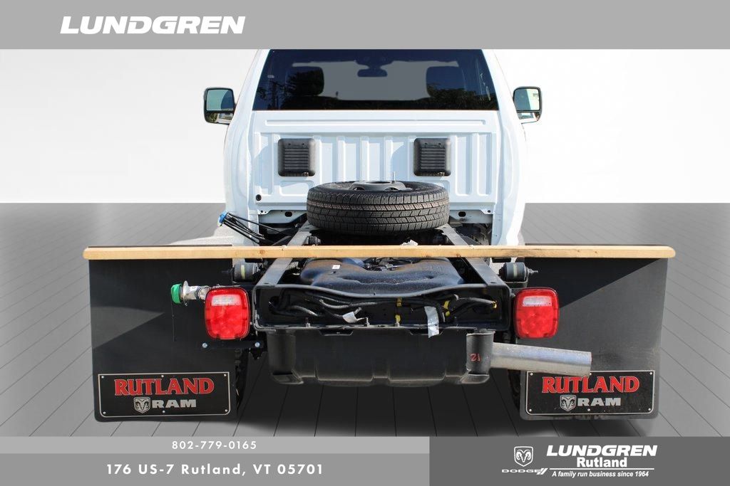 2024 Ram 3500 Tradesman photo 3