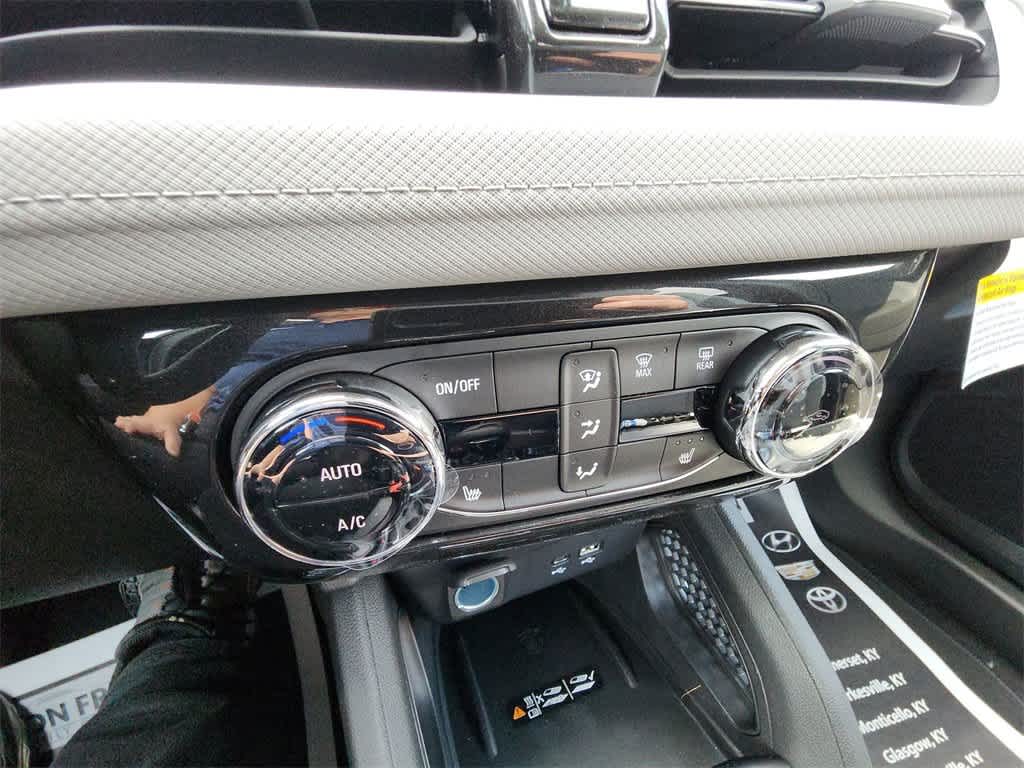 2025 Chevrolet Trailblazer LT photo 17