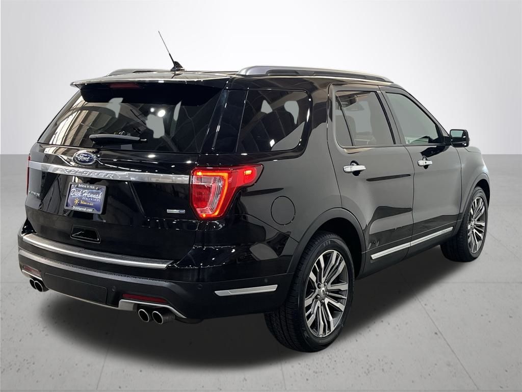2018 Ford Explorer Platinum photo 10