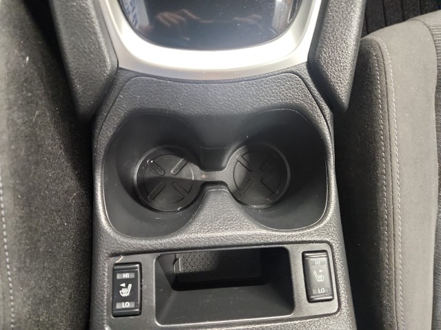 2016 Nissan Rogue SV photo 18