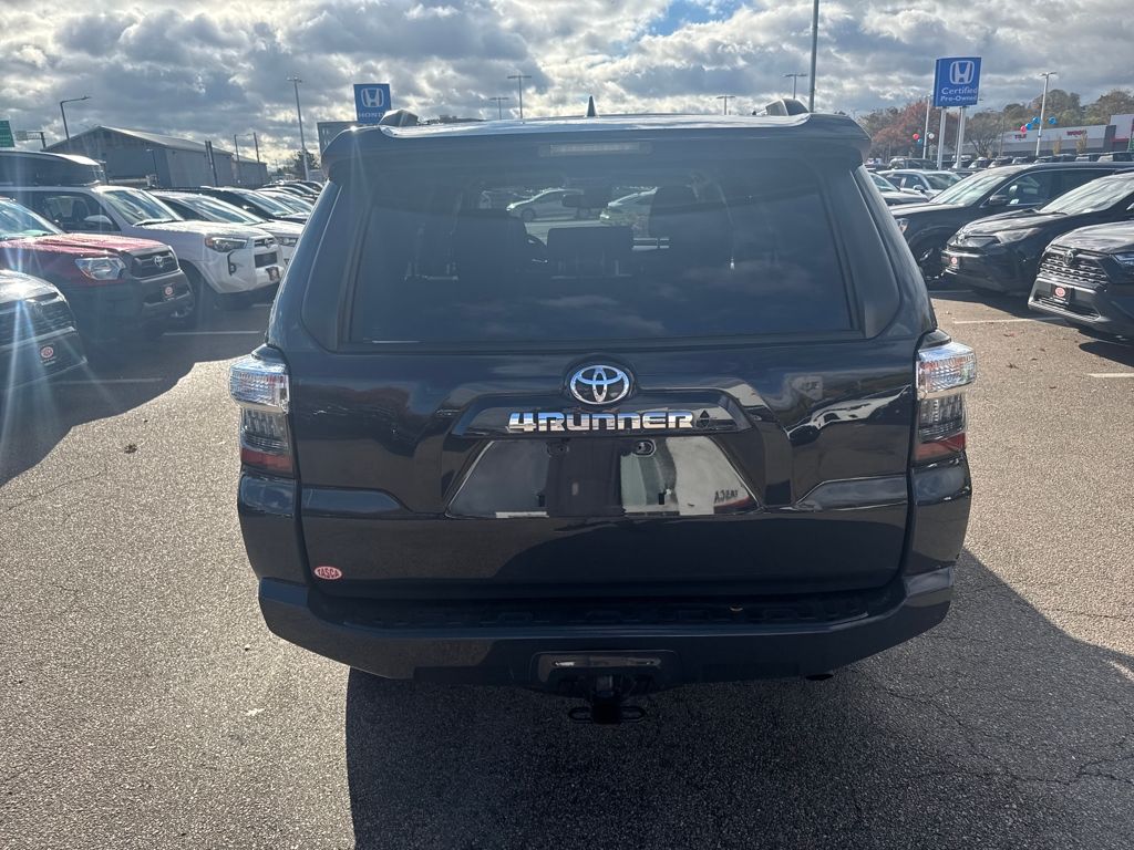 2024 Toyota 4Runner SR5 photo 4