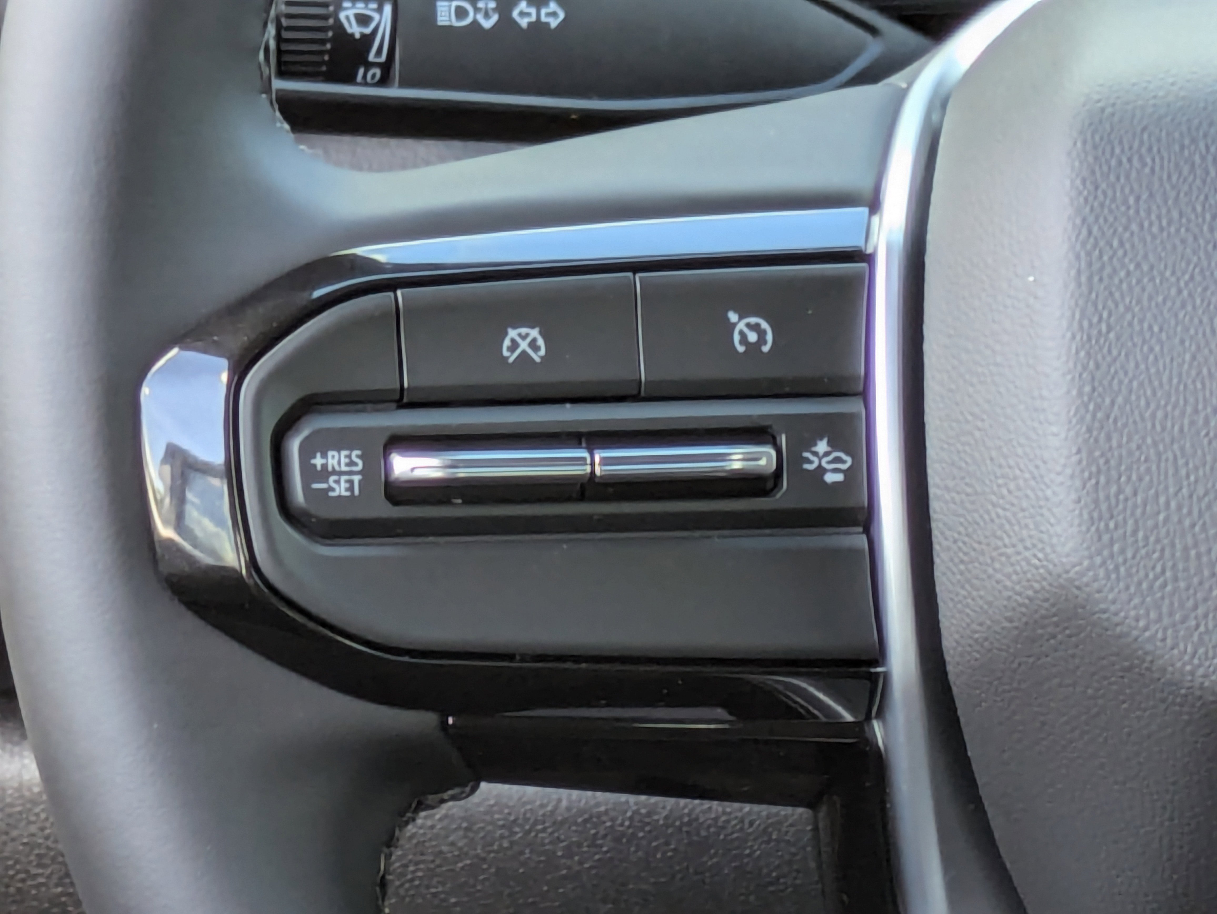 2026 Chevrolet Colorado LT photo 3