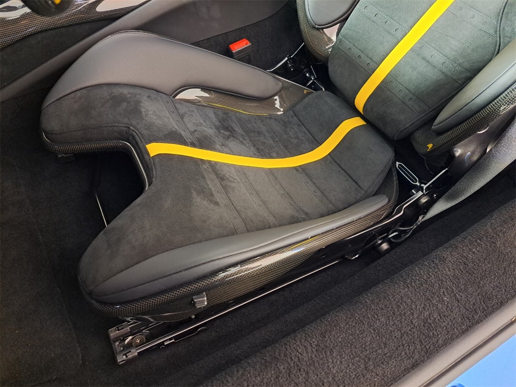 Certified Used 2024 Blu Corsa Metallic Ferrari Base image 17