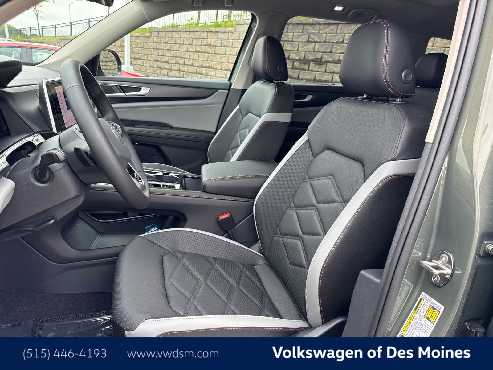 2025 Volkswagen Atlas Peak Edition SE photo 7
