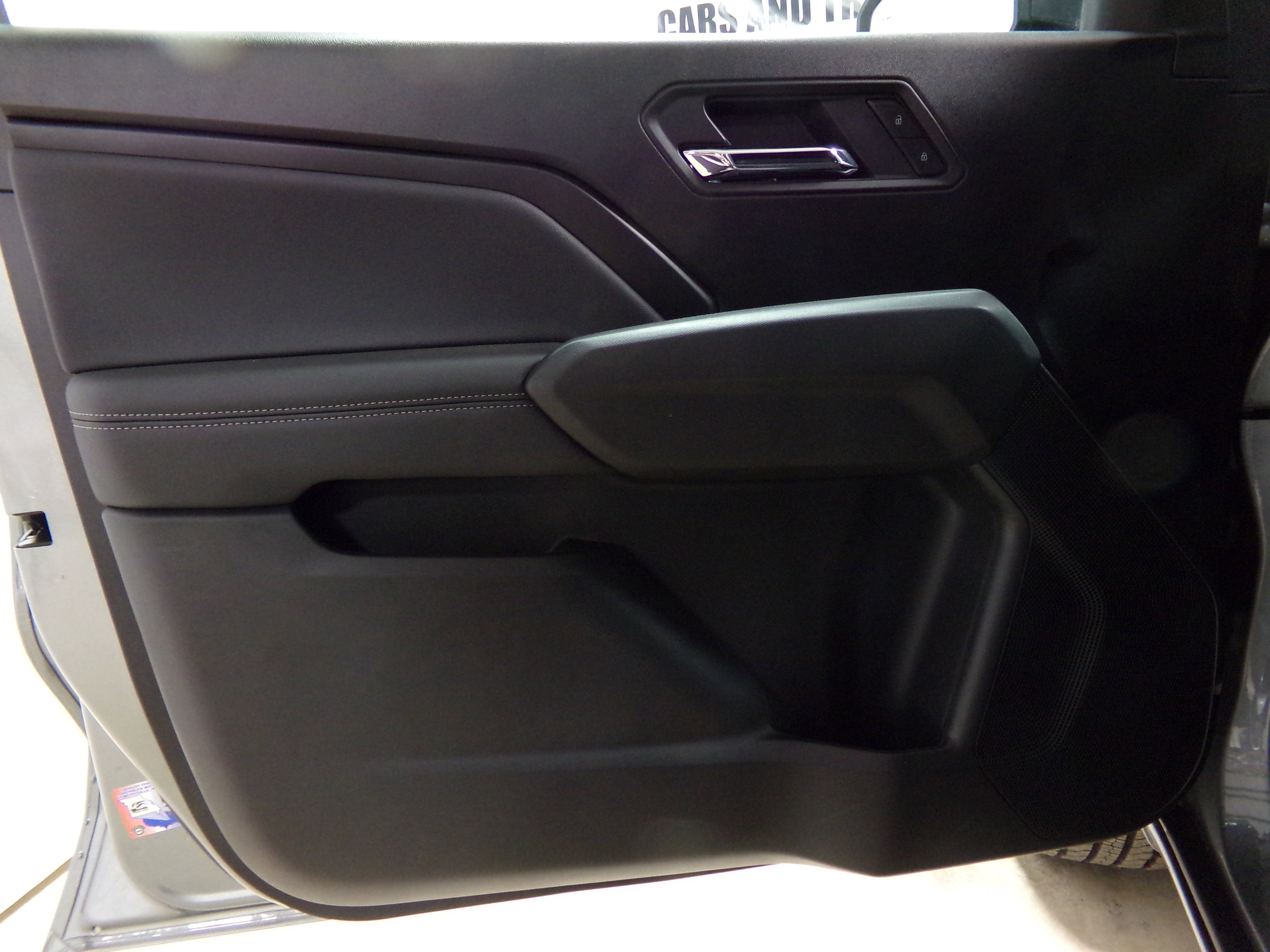 2026 Chevrolet Colorado LT photo 11