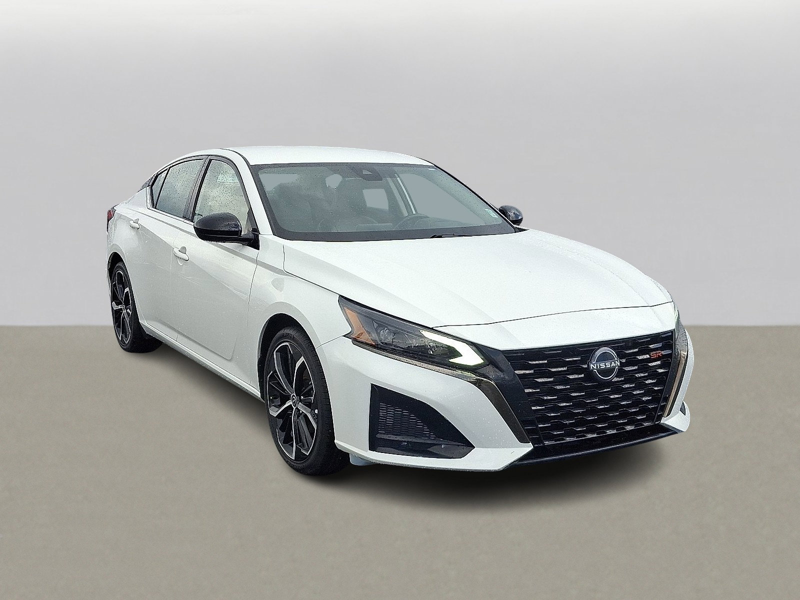 2023 Nissan Altima 2.5 SR photo 2
