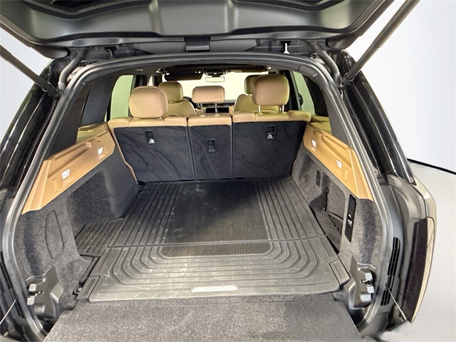 2023 Land Rover Range Rover SE photo 26