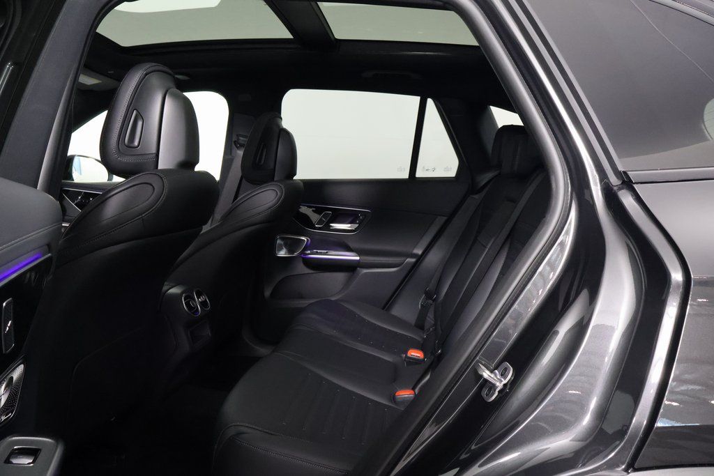 2026 Mercedes Benz GLC 300 photo 5