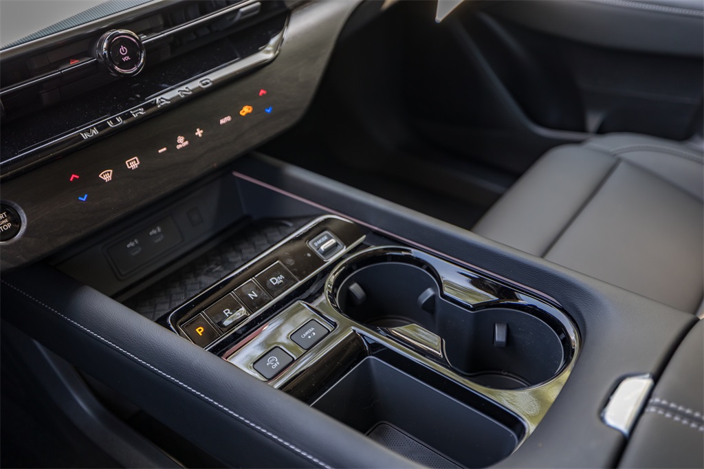 2025 Nissan Murano SL photo 12
