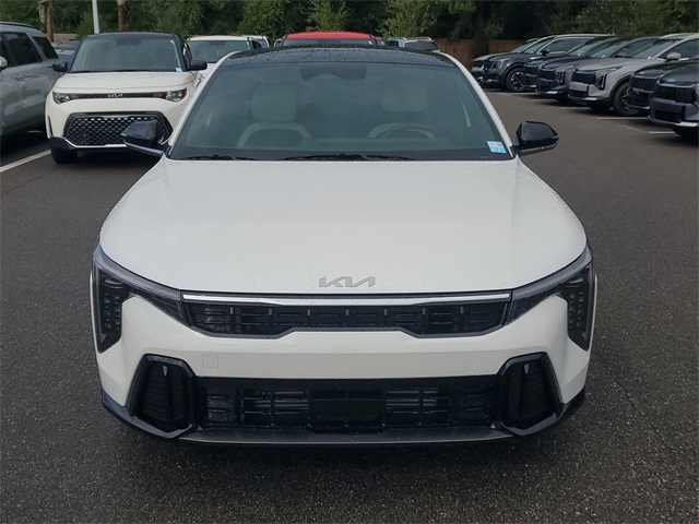 2025 Kia K4 GT-Line Turbo photo 2