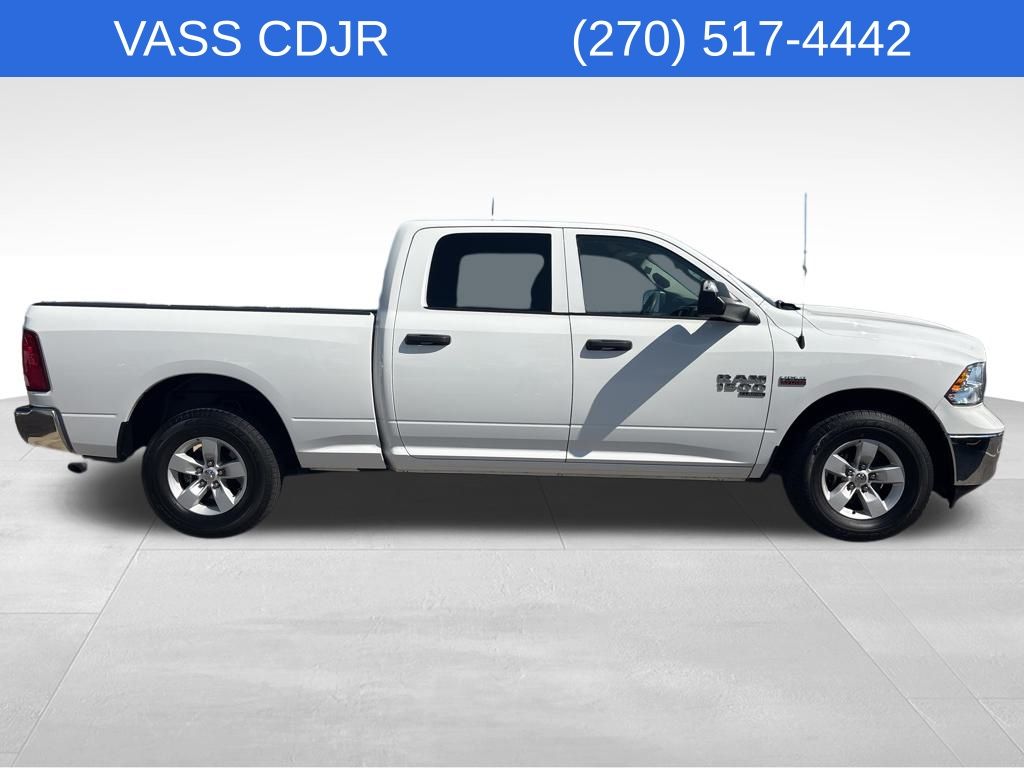 2023 Ram 1500 SLT photo 4