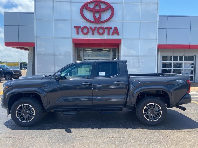 2025 Toyota Tacoma TRD Sport Double Cab photo 2