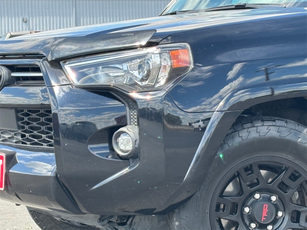 2022 Toyota 4Runner SR5 Premium photo 2