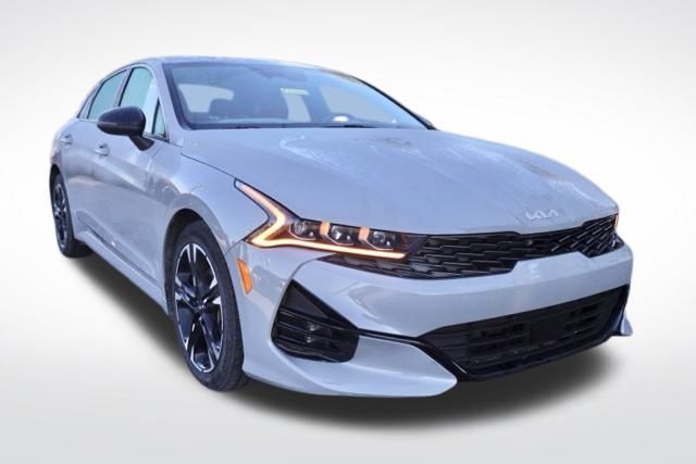 2024 Kia K5 GT-Line photo 3