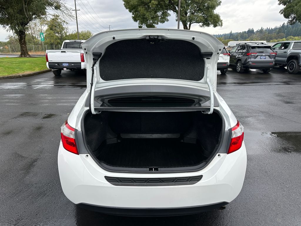 2016 Toyota Corolla Plus photo 10