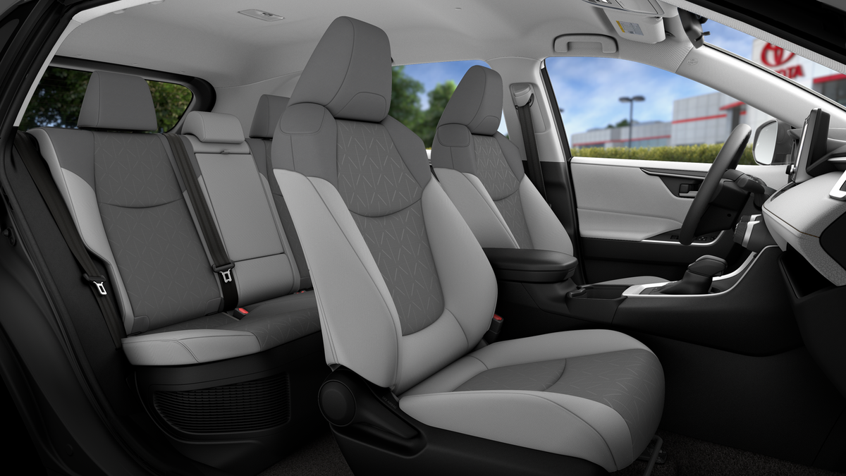 2025 Toyota RAV4 Hybrid XLE photo 21