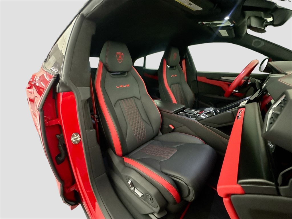 2024 Lamborghini Urus S photo 30