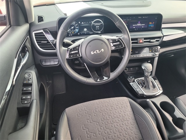 2024 Kia Seltos S photo 7