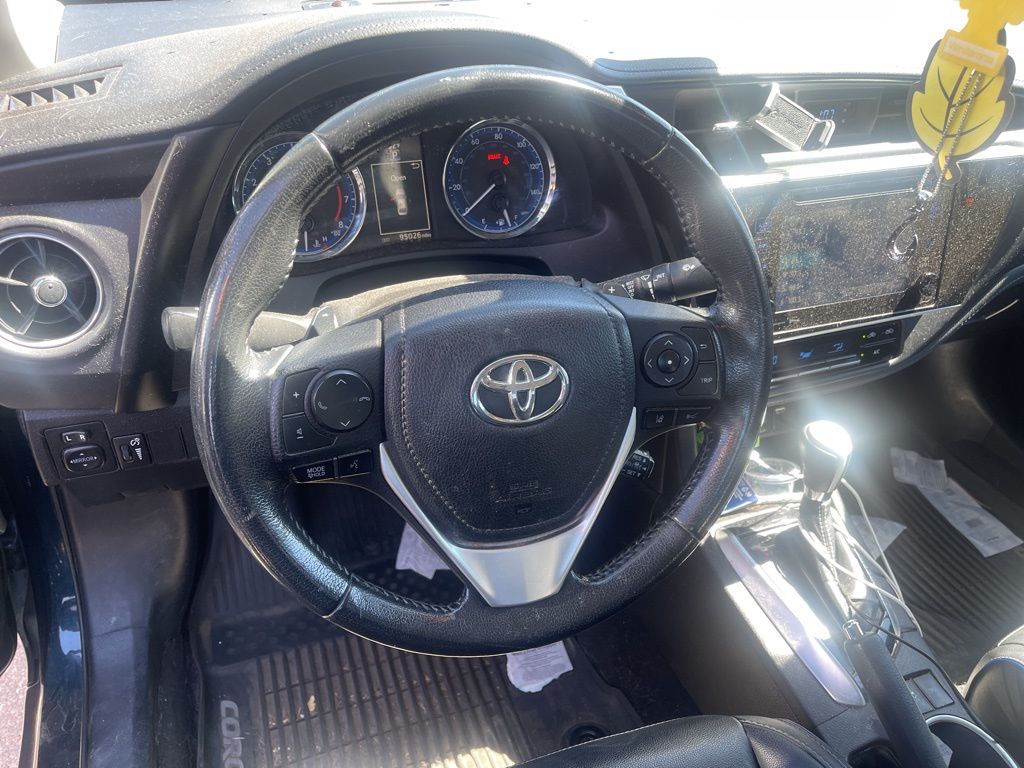 2019 Toyota Corolla L photo 14