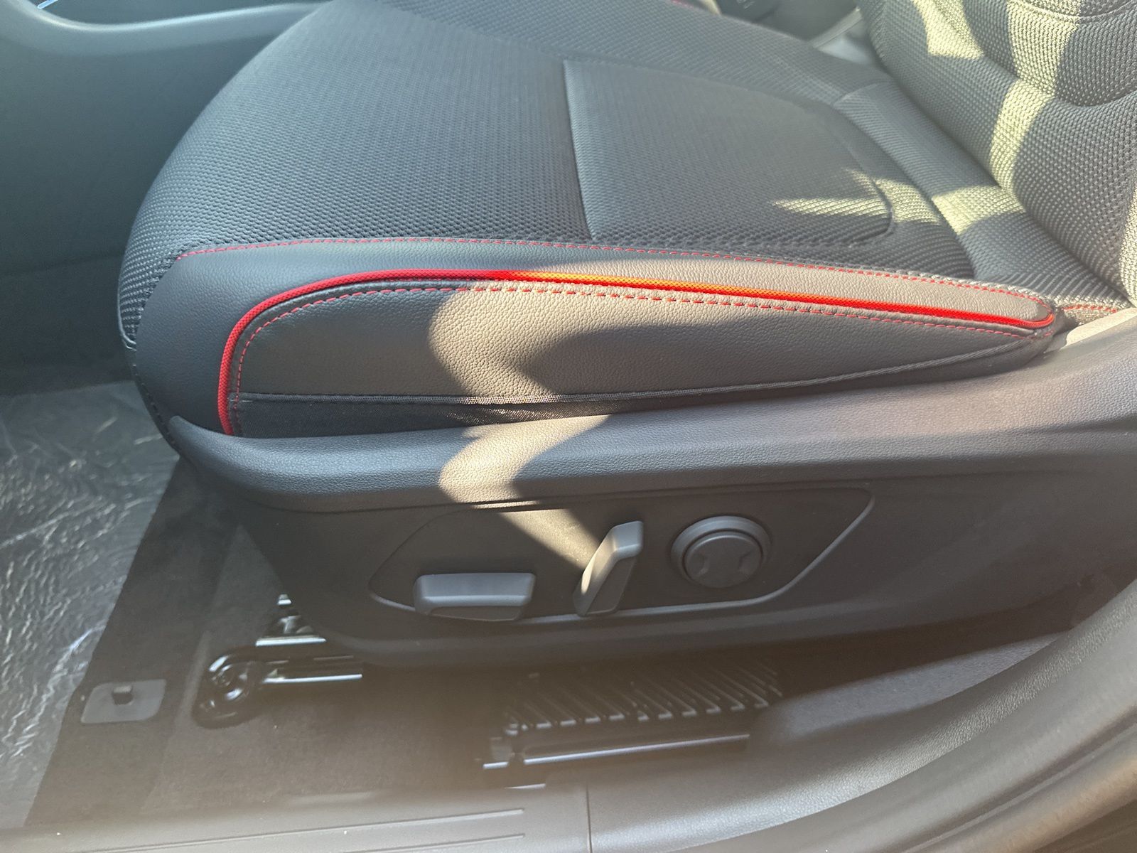 2025 Hyundai Tucson Hybrid N Line photo 12