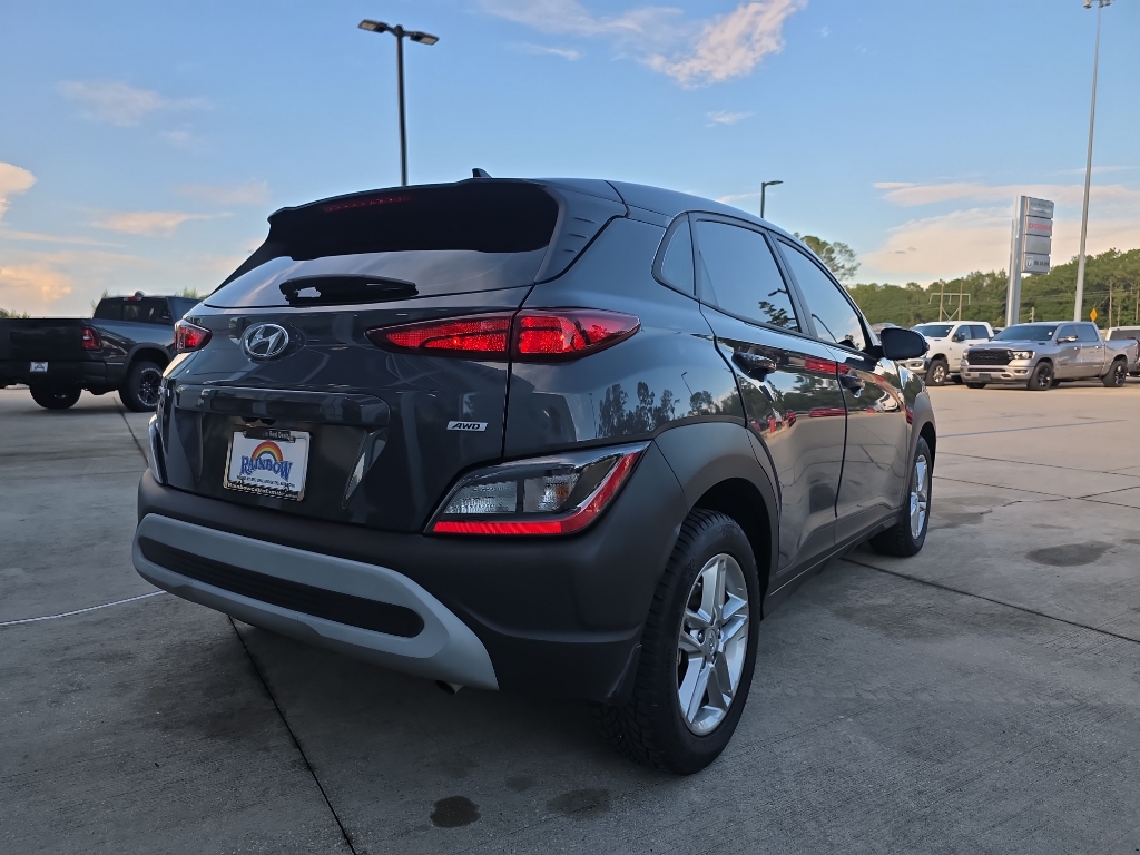 2023 Hyundai Kona SE photo 9