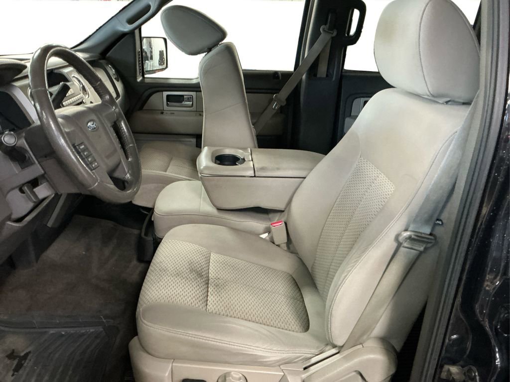 2010 Ford F-150 XL photo 18