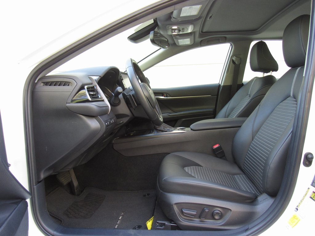 2023 Toyota Camry Hybrid SE photo 10