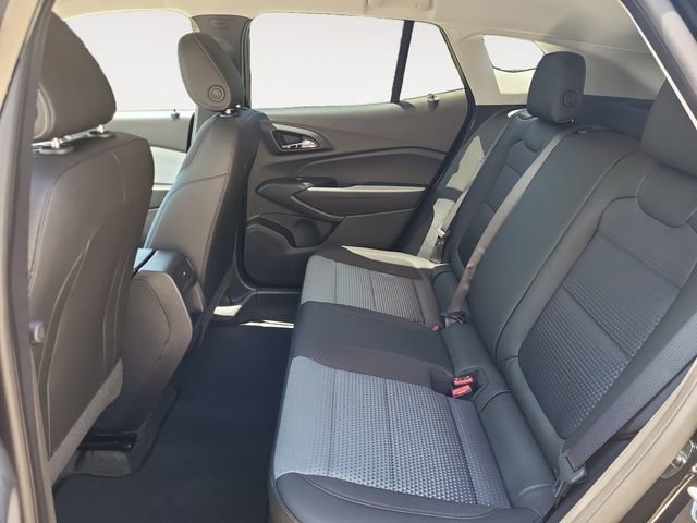 2025 Chevrolet Trax LT photo 20