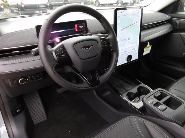 2025 Ford Mustang Mach-E Premium photo 12