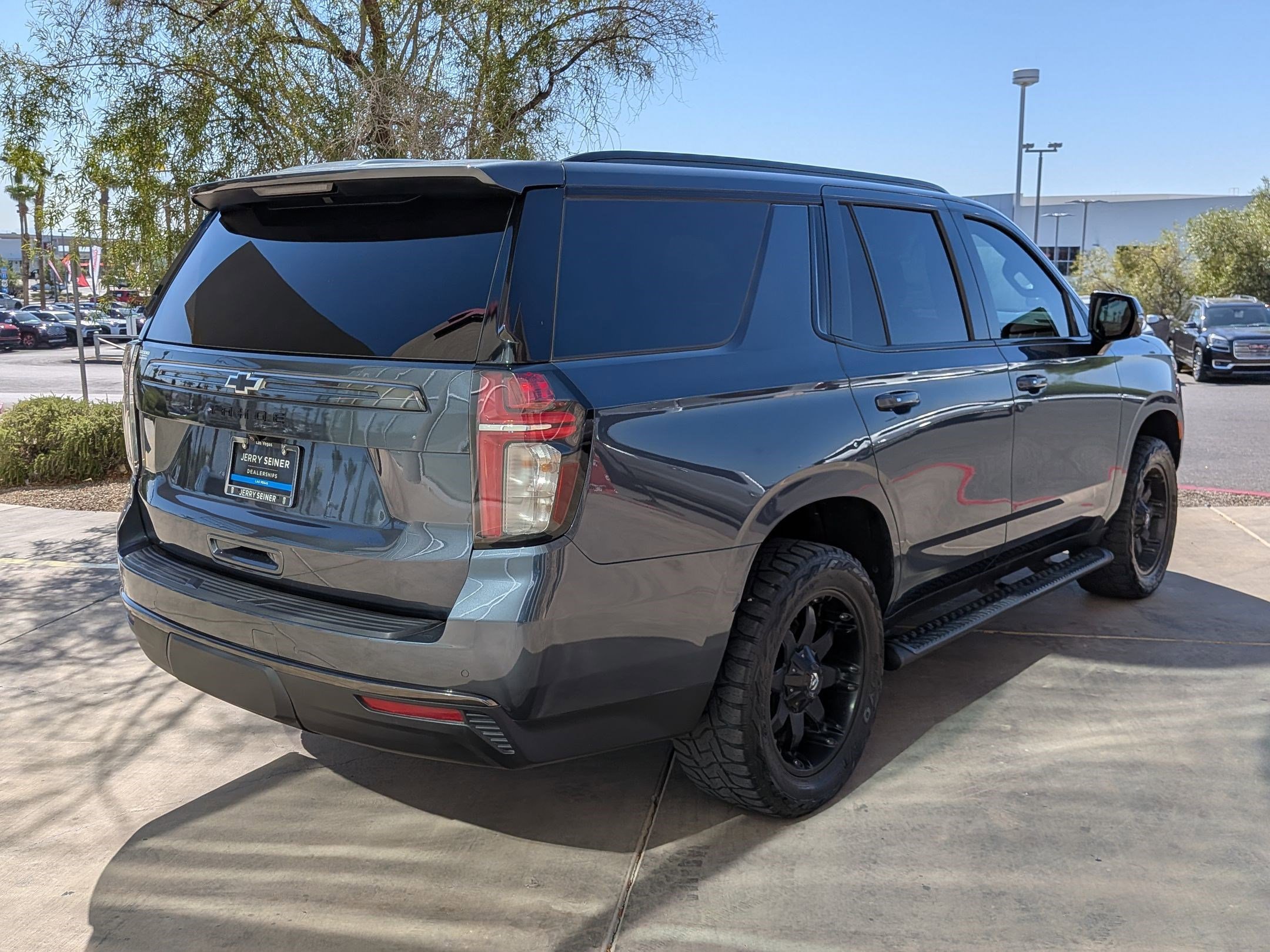2021 Chevrolet Tahoe Z71 photo 3