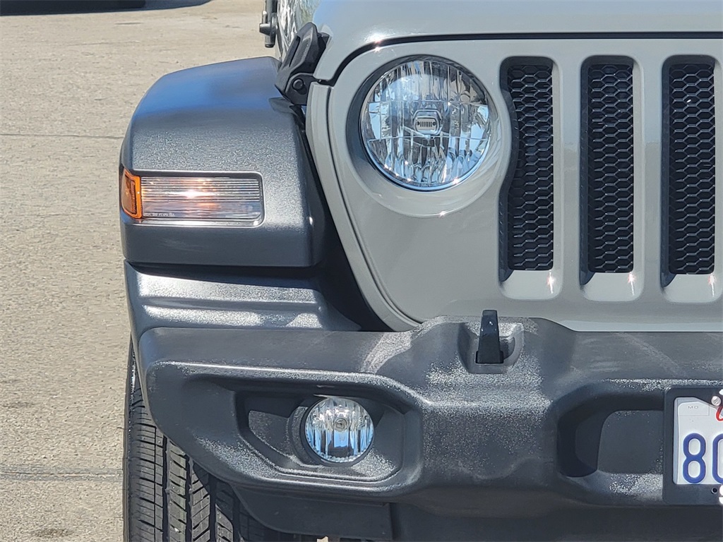 2018 Jeep Wrangler Unlimited Sport S photo 3