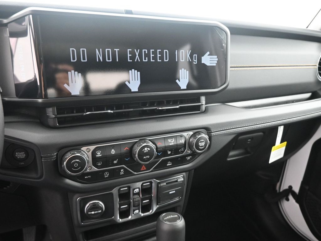 2025 Jeep Gladiator Sport photo 6