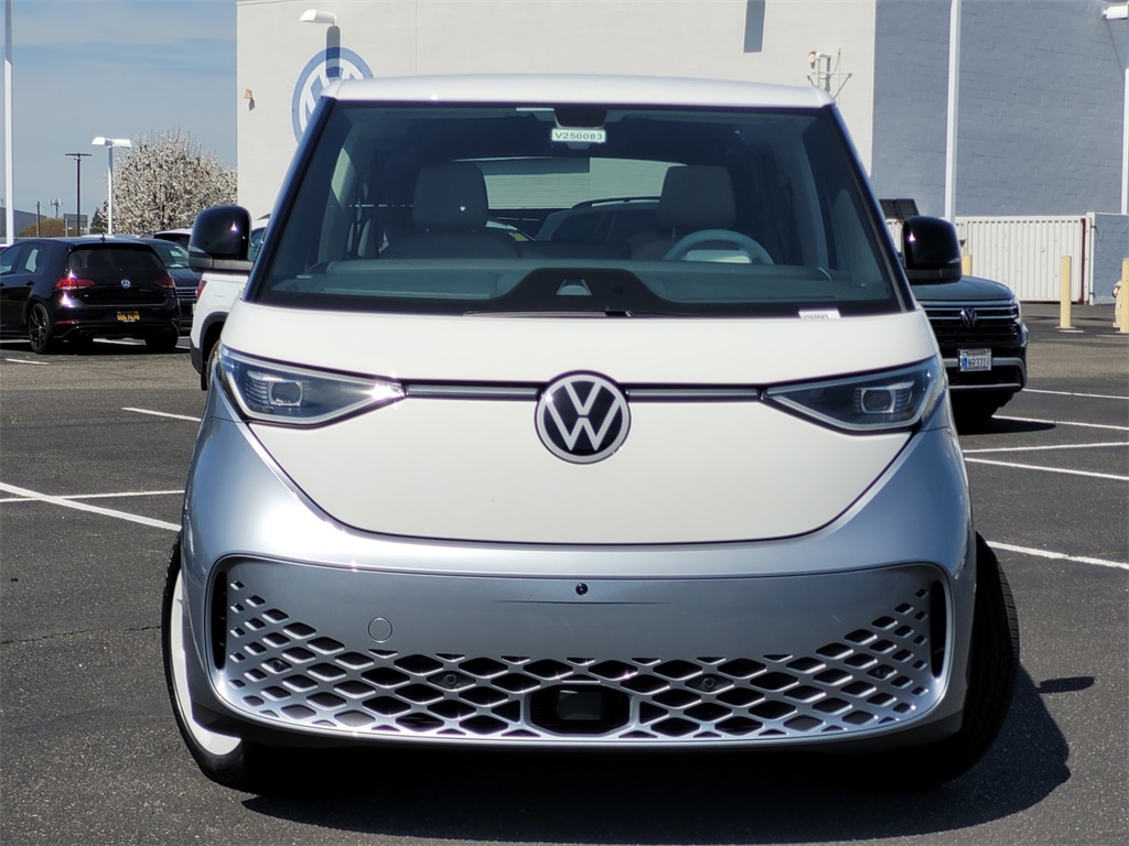 2025 Volkswagen ID. Buzz photo 2