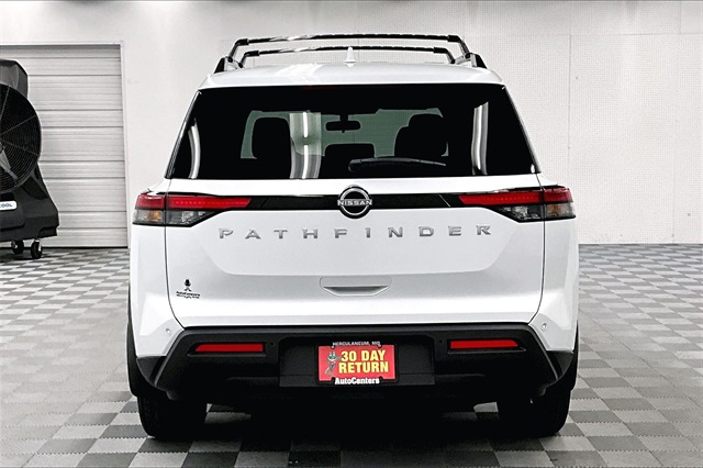 2025 Nissan Pathfinder SV photo 4