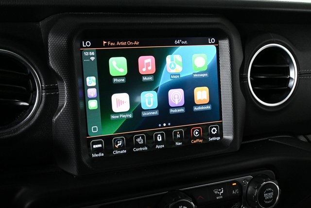 2022 Jeep Wrangler Unlimited Sahara photo 14