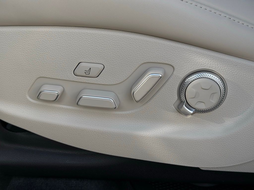 2025 Genesis GV80 3.5T Prestige photo 27