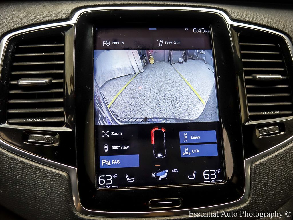 2016 Volvo XC90 T6 R-Design photo 18