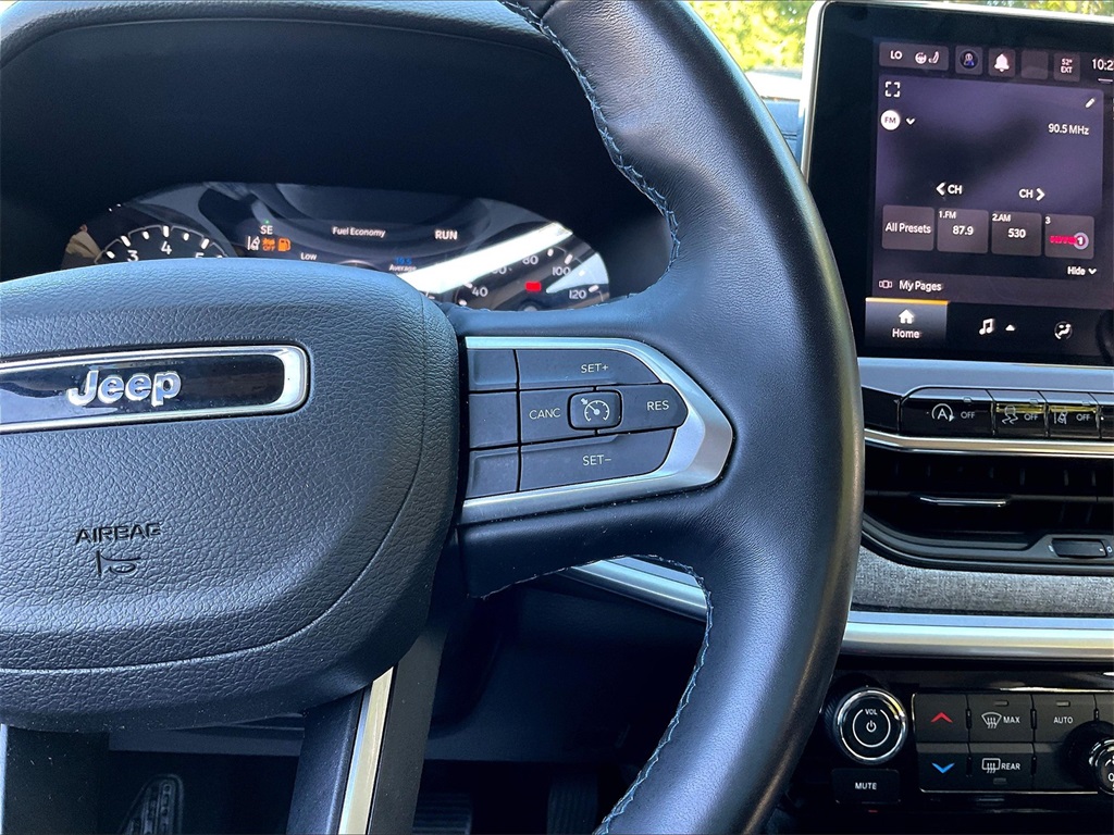 2022 Jeep Compass Latitude photo 23