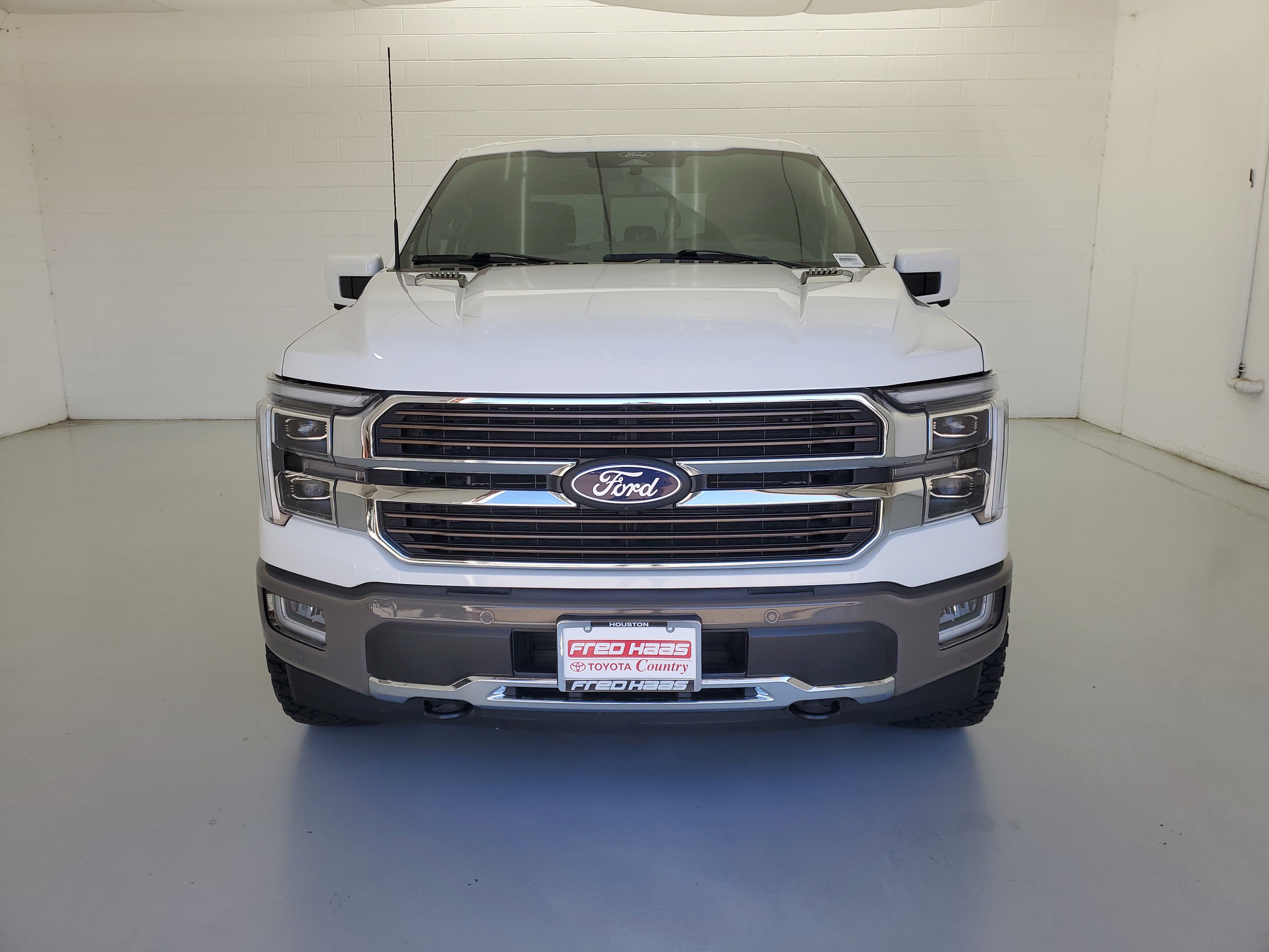 2025 Ford F-150 - Image 3