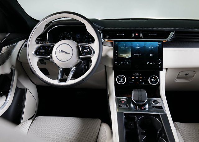 2026 Jaguar F-PACE P250 R-Dynamic S photo 7