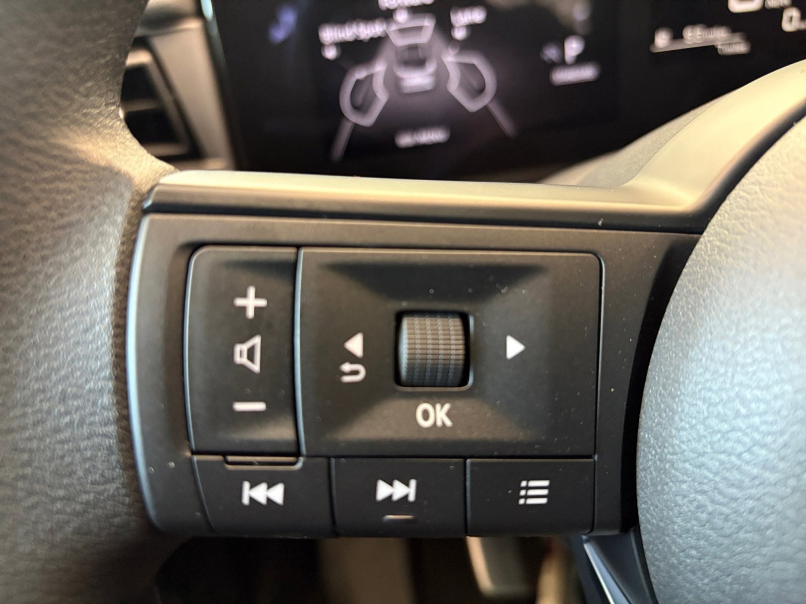 2026 Nissan Kicks SV photo 13