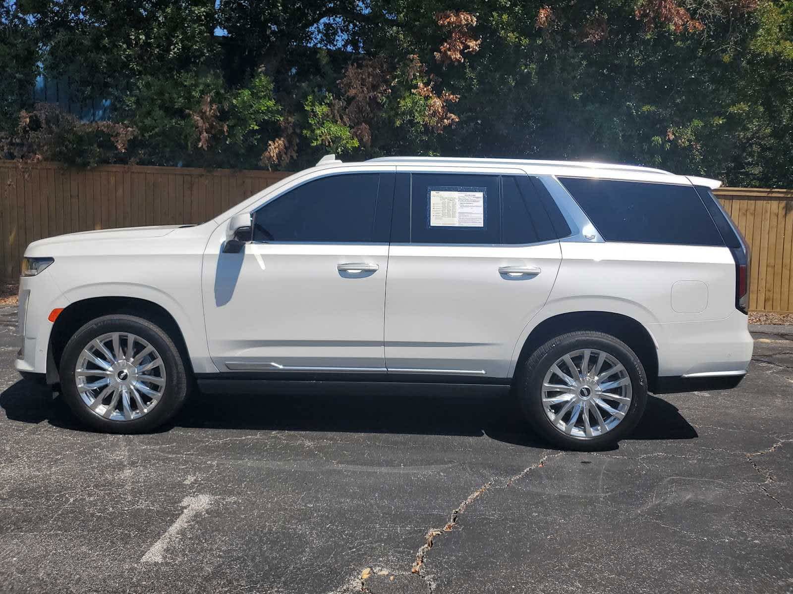 2023 Cadillac Escalade Premium Luxury photo 2