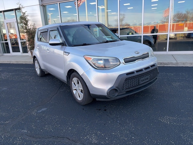 Used 2016 Kia Soul Base with VIN KNDJN2A23G7823265 for sale in Martinsville, IN