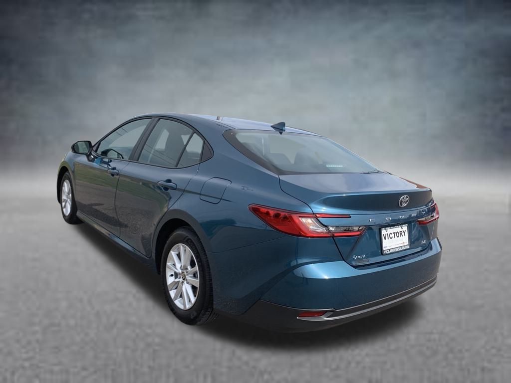 2025 Toyota Camry LE photo 5