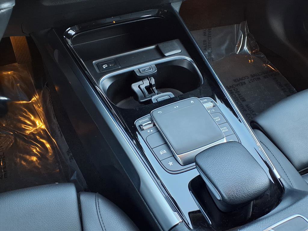 2023 Mercedes Benz GLB 250 photo 7