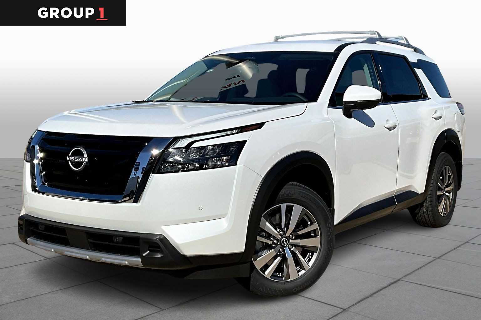 2025 Nissan Pathfinder SL's photo