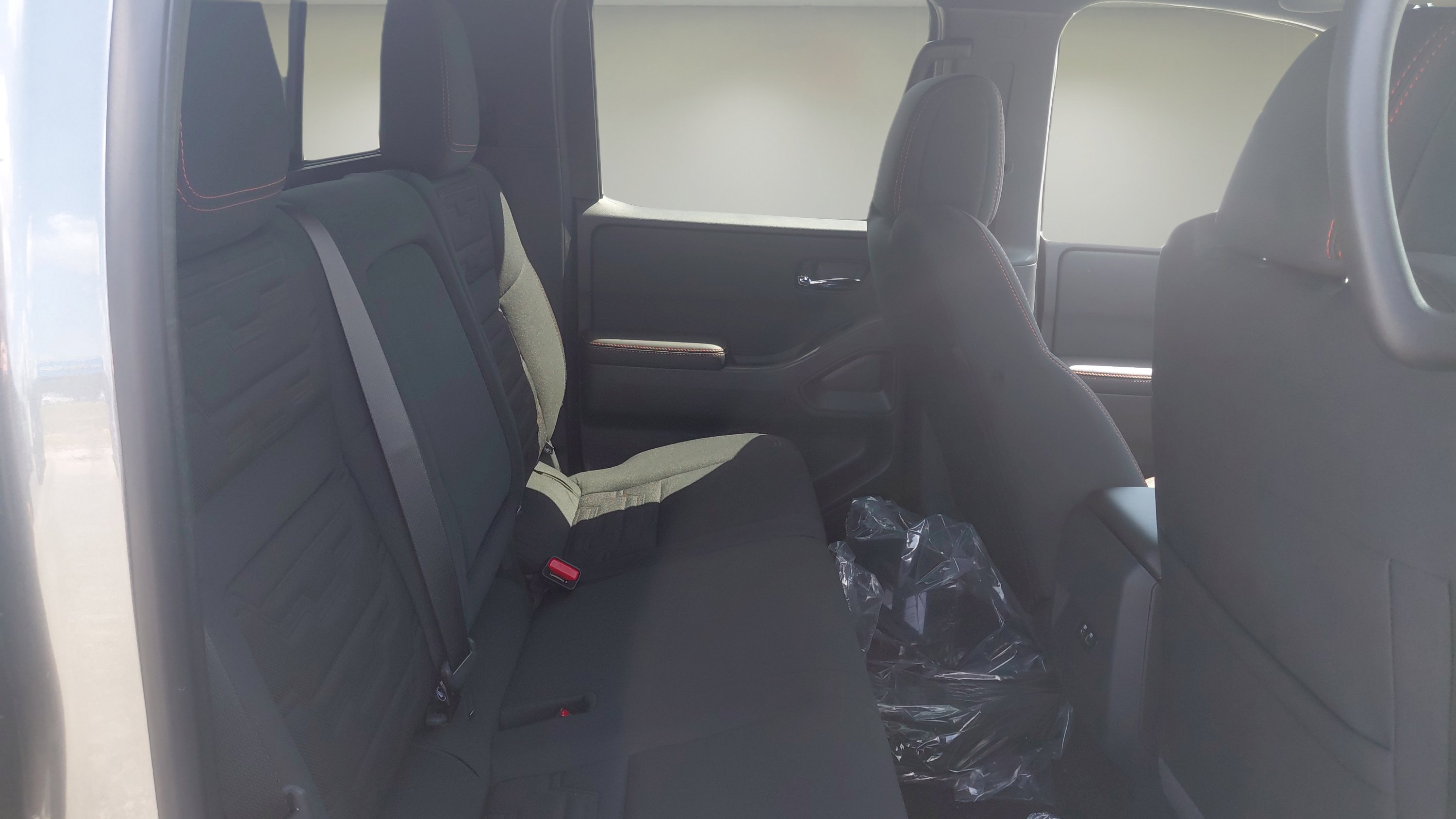 2025 Nissan Frontier PRO-4X photo 11