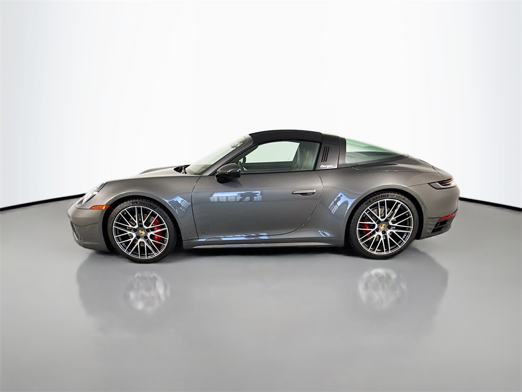 2024 Porsche 911 Targa 4S photo 2